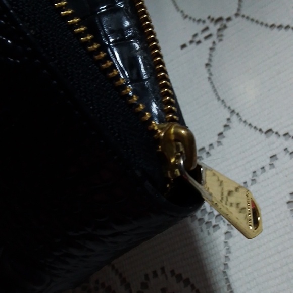 Brahmin Croc Embossed Leather Full Zippered Wallet - Picture 8 of 13